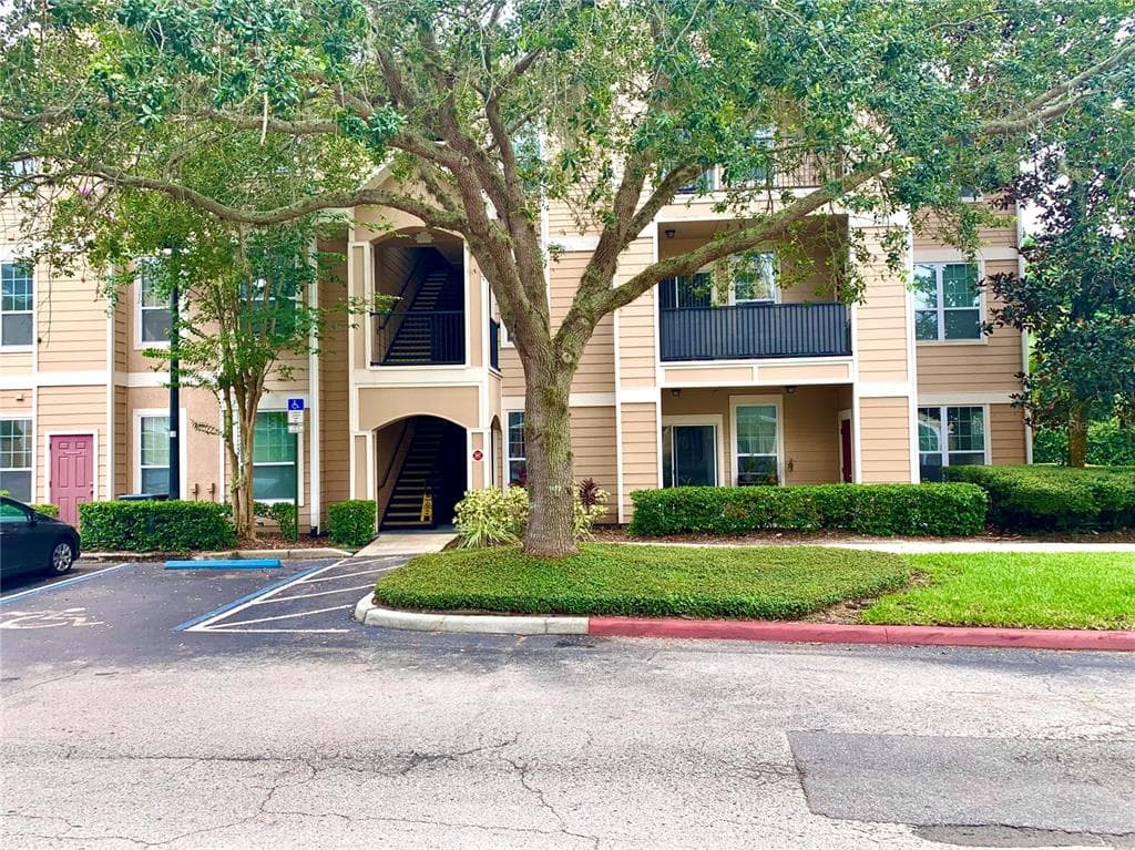 1985 ERVING CIRCLE UNIT 105 OCOEE, FL 34761