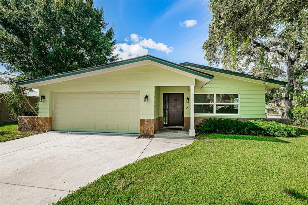 1700 GULF ROAD TARPON SPRINGS, FL 34689