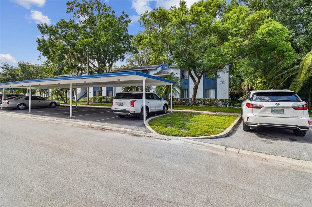 103 CYPRESS LANE UNIT 103 OLDSMAR, FL 34677