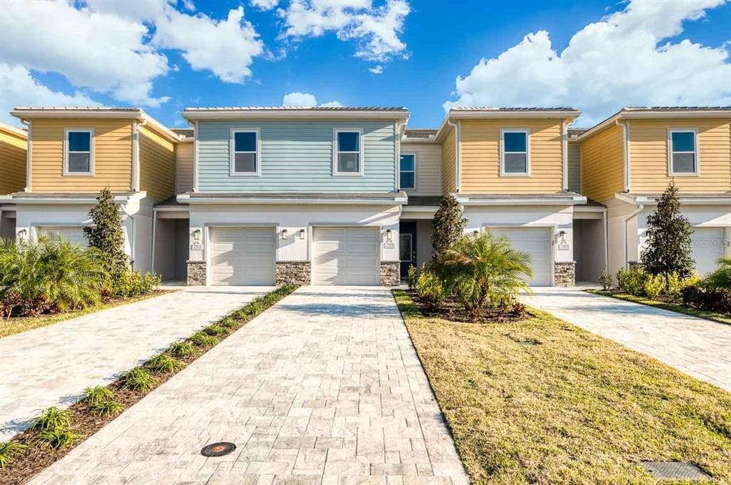 7916 DRAW STREET REUNION, FL 34747