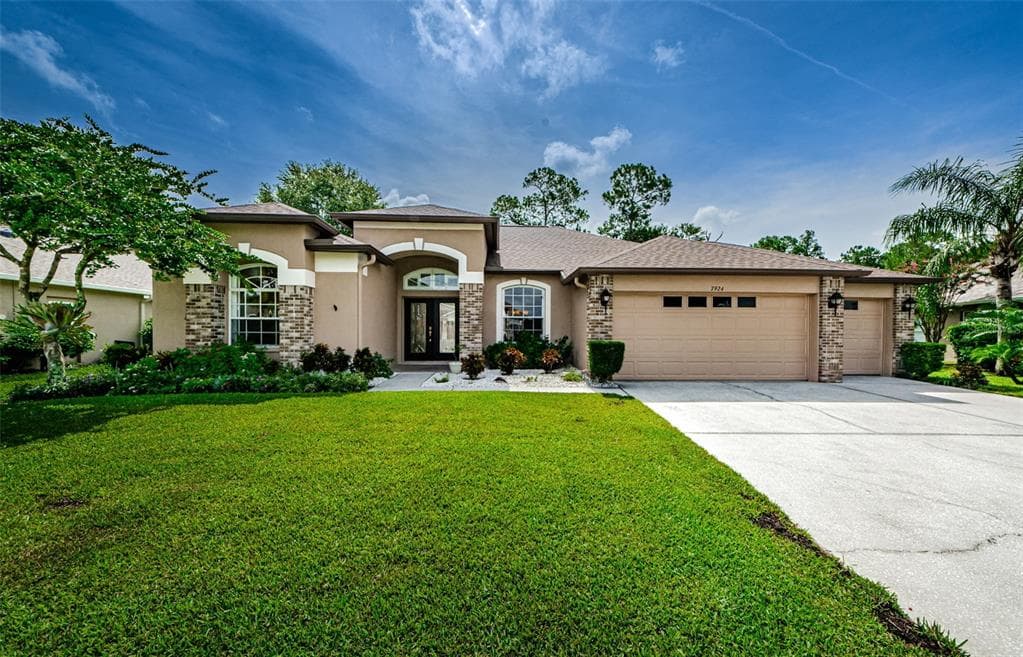 7924 ROUNDELAY DRIVE NEW PORT RICHEY, FL 34654