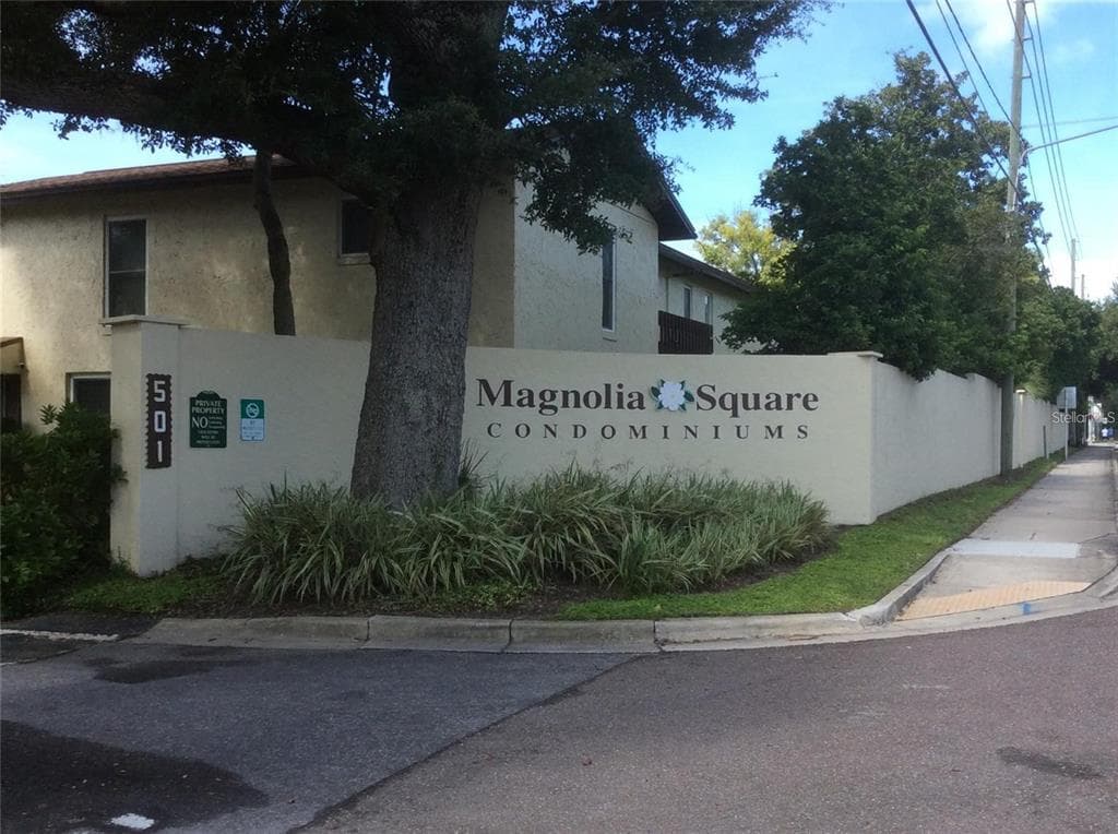 501 E BAY DRIVE UNIT 704 LARGO, FL 33770