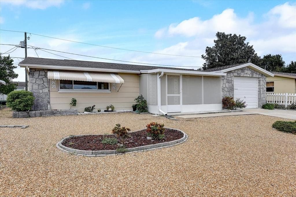 5521 MOSAIC DRIVE HOLIDAY, FL 34690