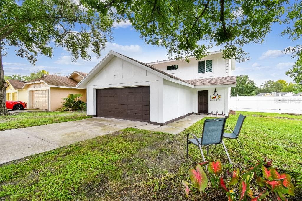 1411 PERSIMMON WAY LAKELAND, FL 33811