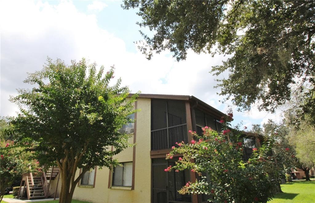 2368 FLANDERS WAY UNIT D SAFETY HARBOR, FL 34695