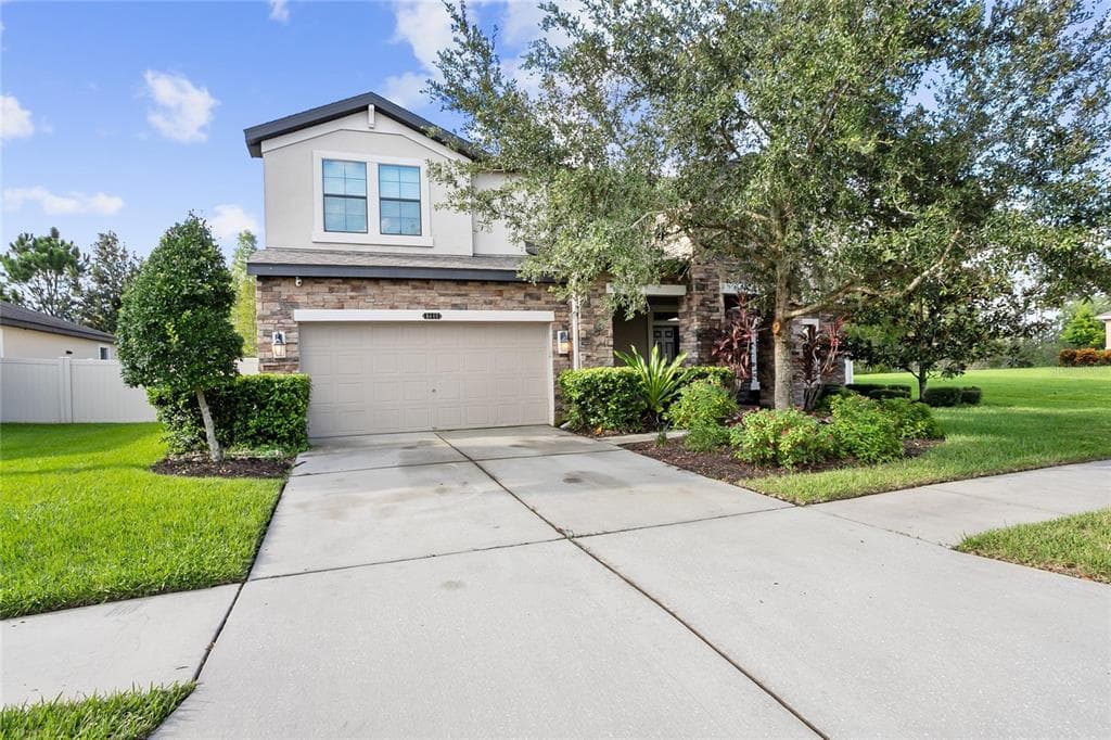 8440 BLUEVINE SKY DRIVE LAND O LAKES, FL 34637