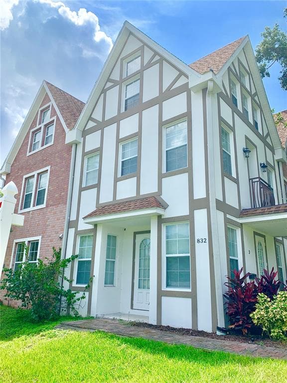 832 BAY STREET NE UNIT 3 ST PETERSBURG, FL 33701