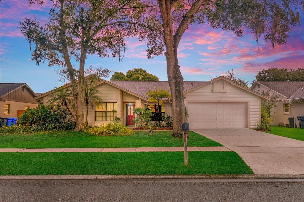 2556 ARBORWOOD DRIVE VALRICO, FL 33596