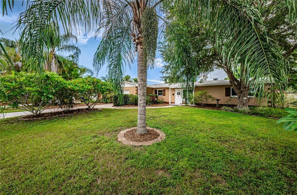 1300 76TH AVENUE N ST PETERSBURG, FL 33702