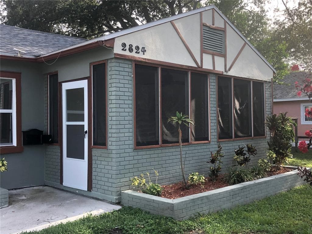 2824 24TH AVENUE N ST PETERSBURG, FL 33713