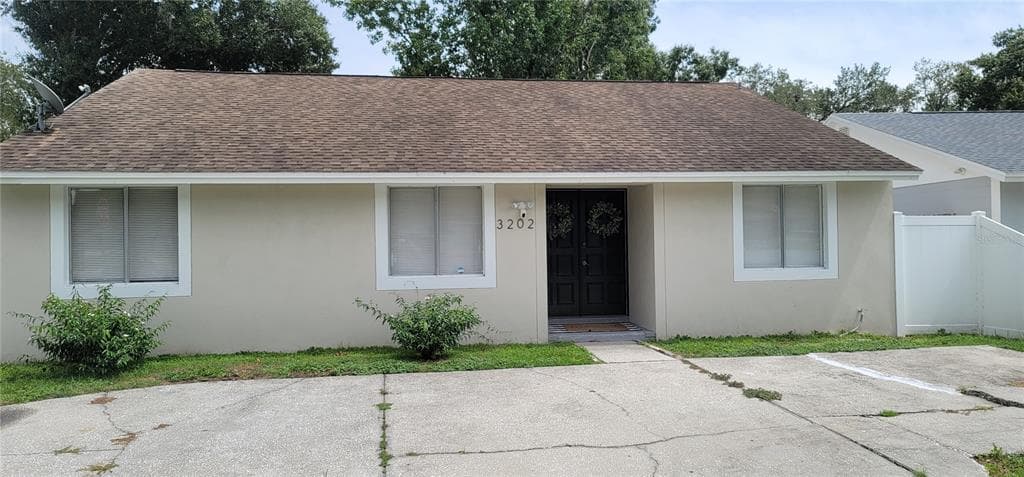 3202 SADDLEBROOK AVENUE TAMPA, FL 33618