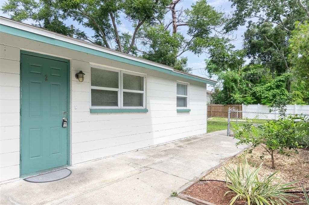 6835 48TH AVENUE N UNIT 2 ST PETERSBURG, FL 33709