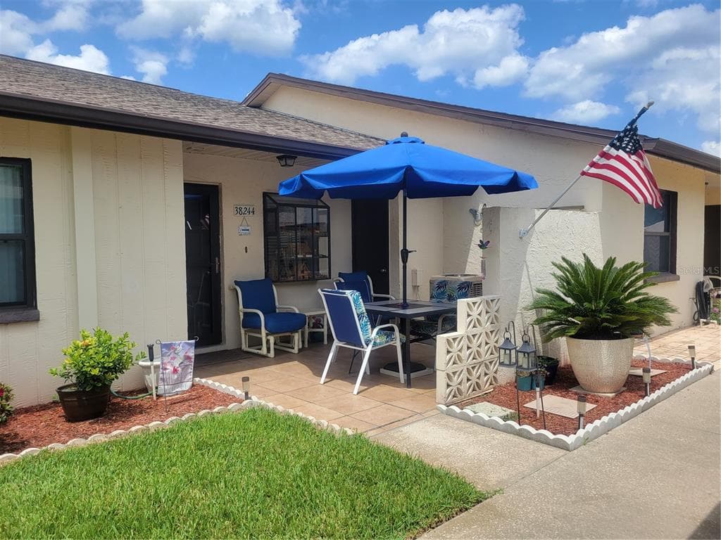 38244 IRONWOOD PLACE UNIT 38244 ZEPHYRHILLS, FL 33542