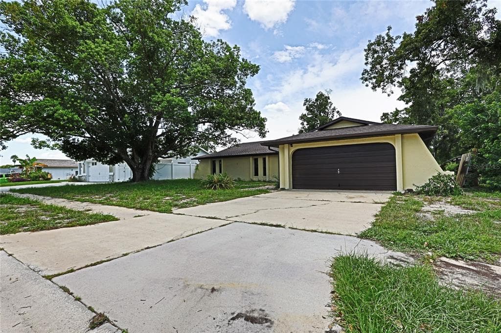 10107 BRIAR CIRCLE HUDSON, FL 34667