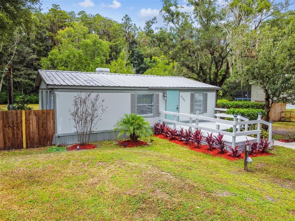 6403 MANGROVE DRIVE WESLEY CHAPEL, FL 33544