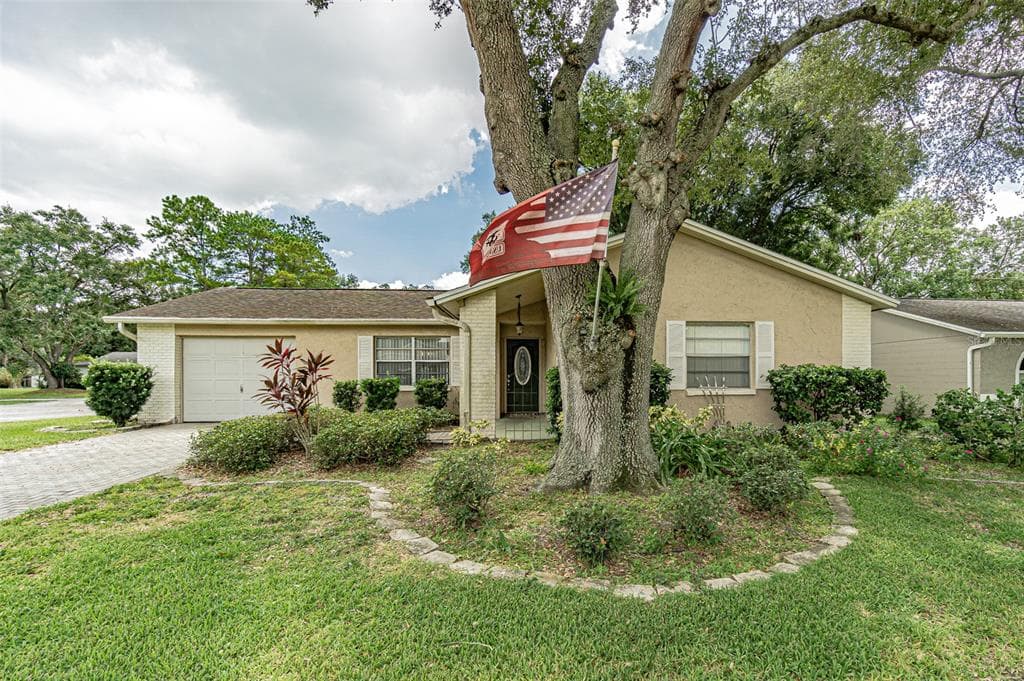 11207 WHEELING DRIVE TAMPA, FL 33625