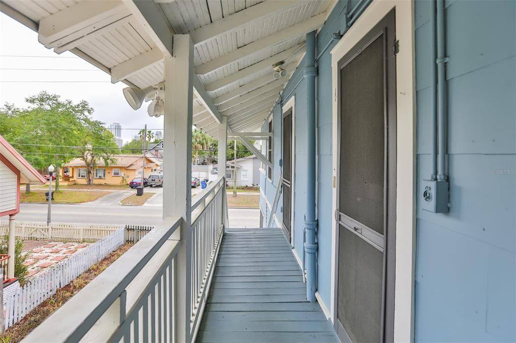 471 9TH AVENUE N UNIT 4 ST PETERSBURG, FL 33701
