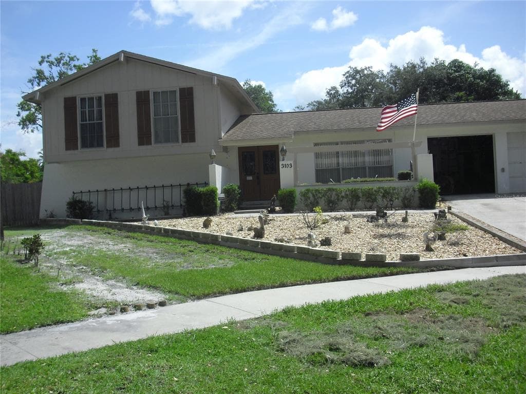 3103 FOREST KNOLL CIRCLE