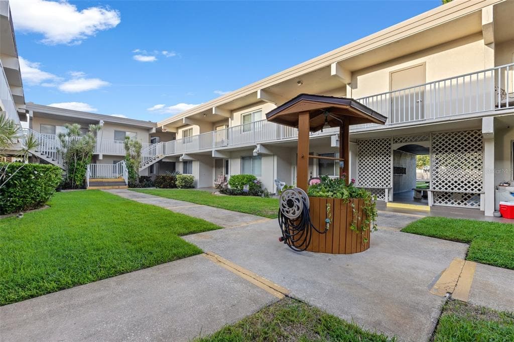 6700 1ST AVENUE S UNIT 208 ST PETERSBURG, FL 33707