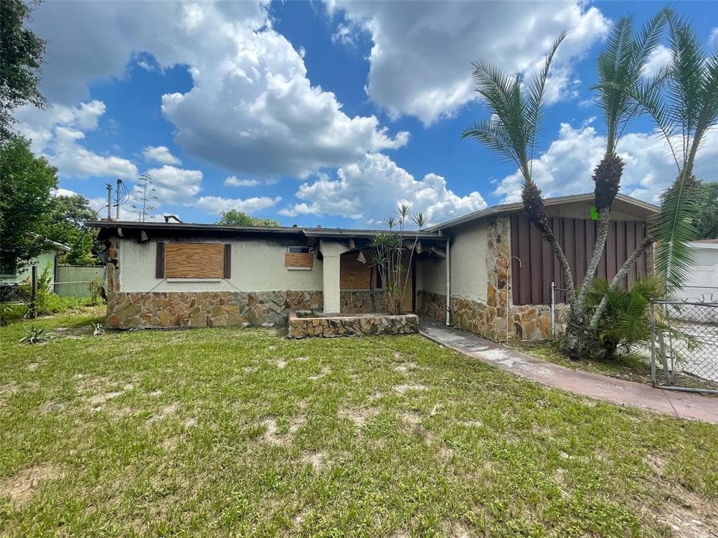 10609 N 27TH STREET TAMPA, FL 33612