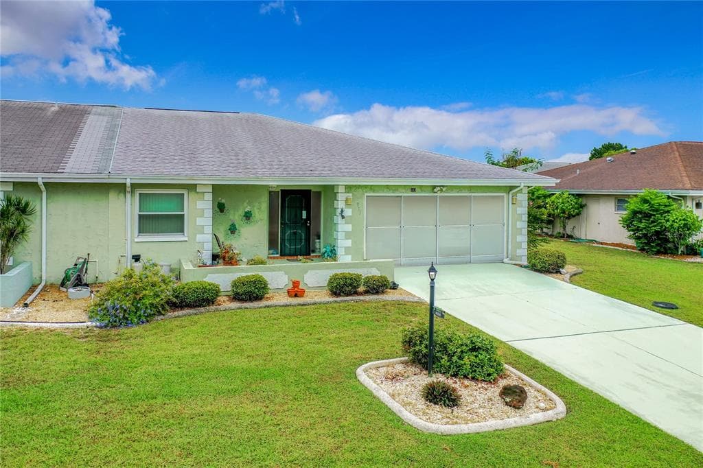 333 CLUB MANOR DRIVE SUN CITY CENTER, FL 33573