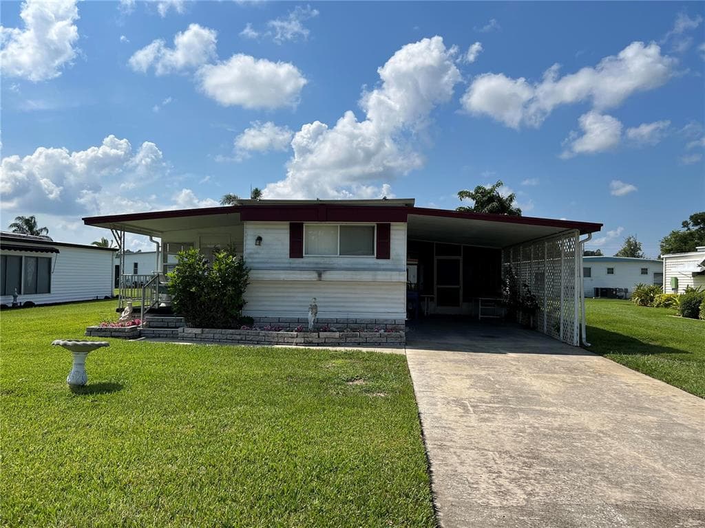 250 SALEM AVENUE UNIT 3 PALM HARBOR, FL 34684