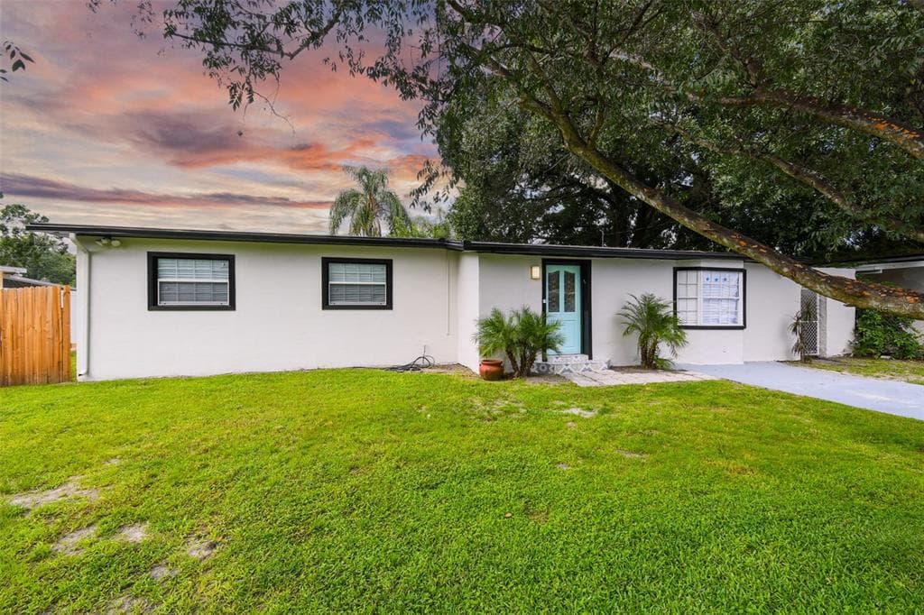2919 W CLIFTON STREET TAMPA, FL 33614