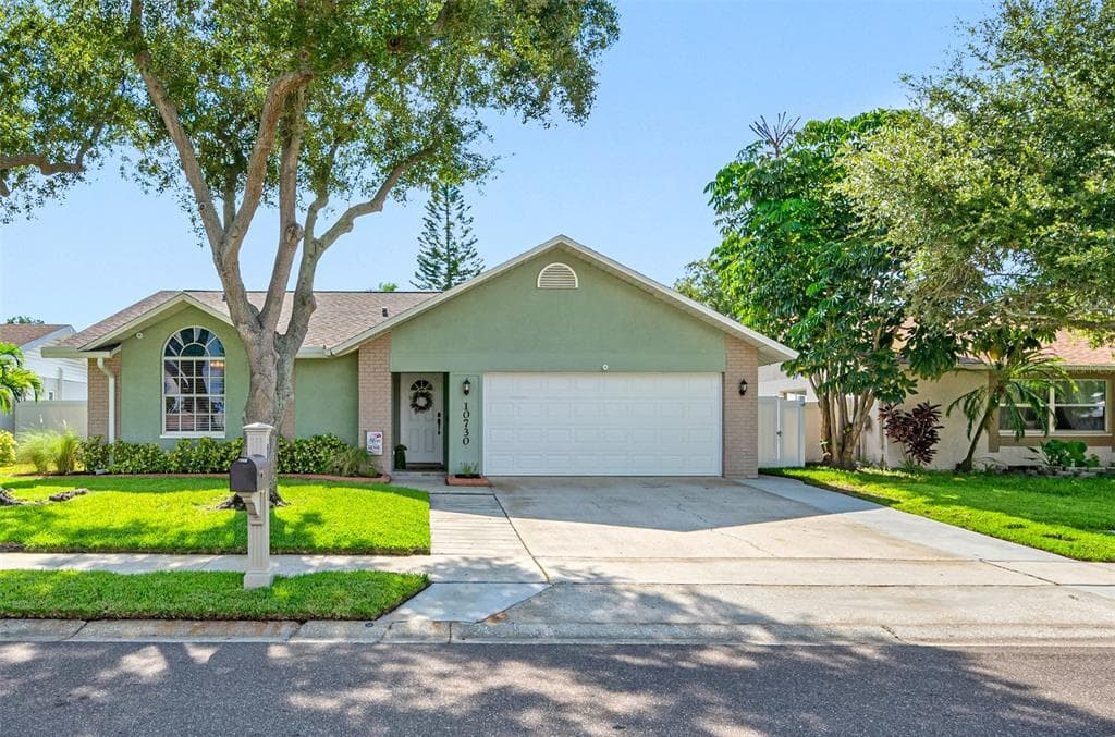 10730 OAKHAVEN DRIVE PINELLAS PARK, FL 33782