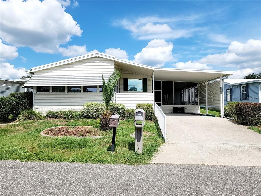 10042 WELLINGTON AVENUE DADE CITY, FL 33525