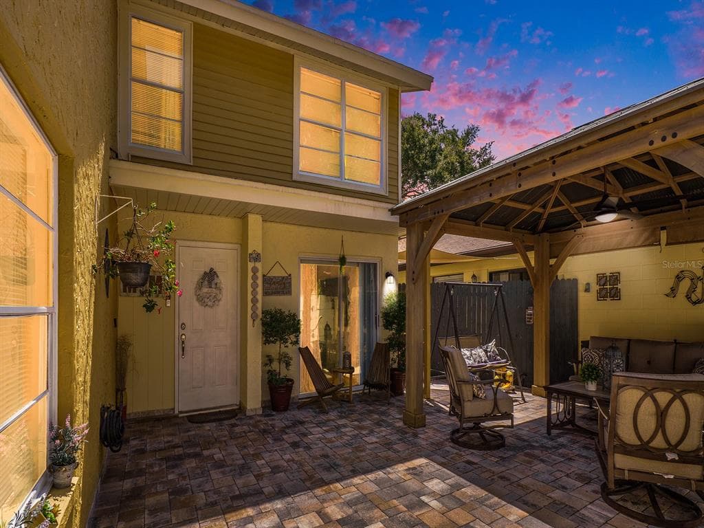 10515 WINROCK PLACE TAMPA, FL 33624