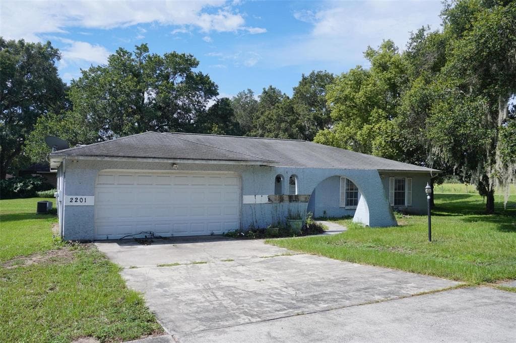 2201 SUMMIT VIEW DRIVE VALRICO, FL 33596