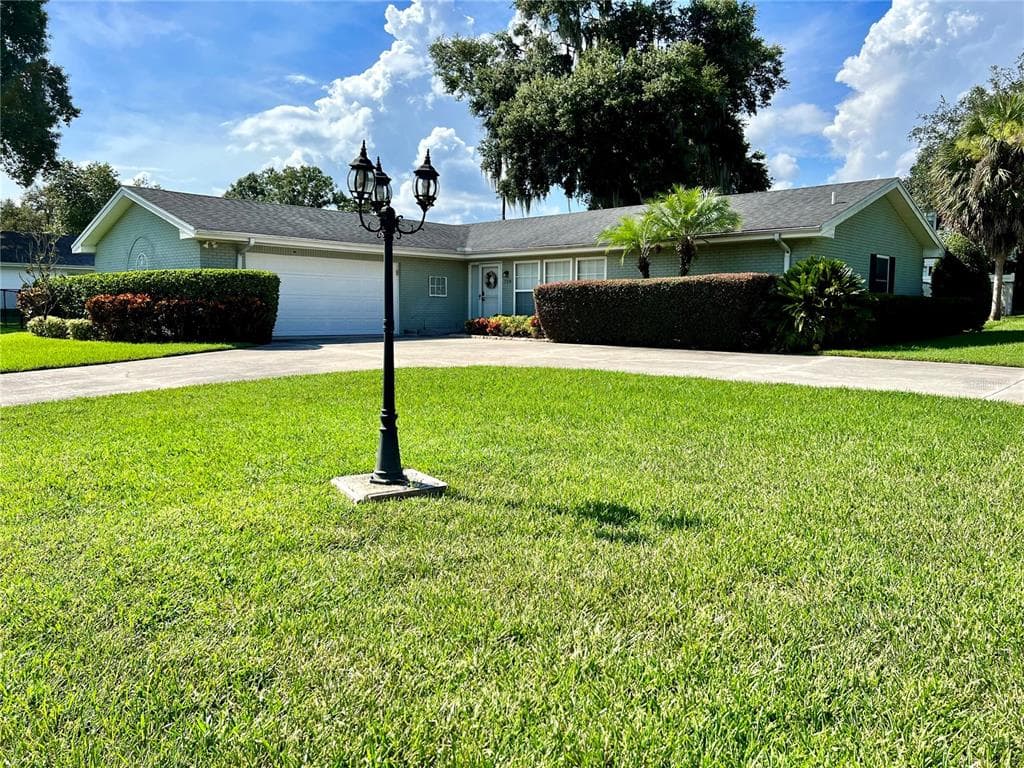 728 ORANGE VALLEY LANE LAKELAND, FL 33813