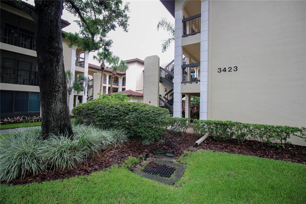 3423 MERMOOR DRIVE UNIT 204 PALM HARBOR, FL 34685