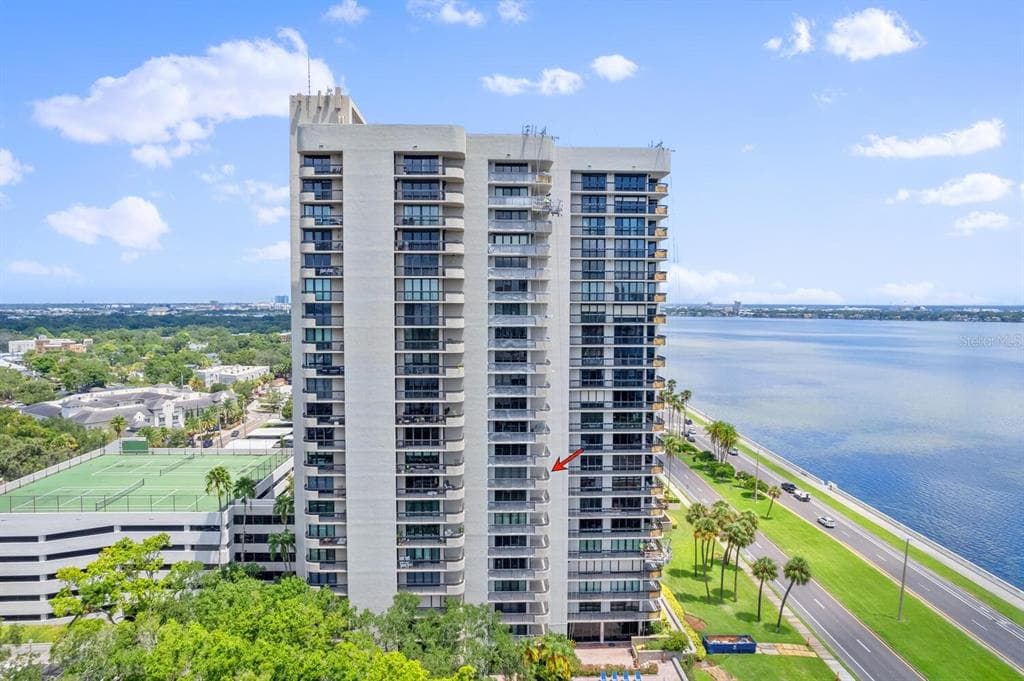 2413 BAYSHORE BOULEVARD UNIT 804 TAMPA, FL 33629