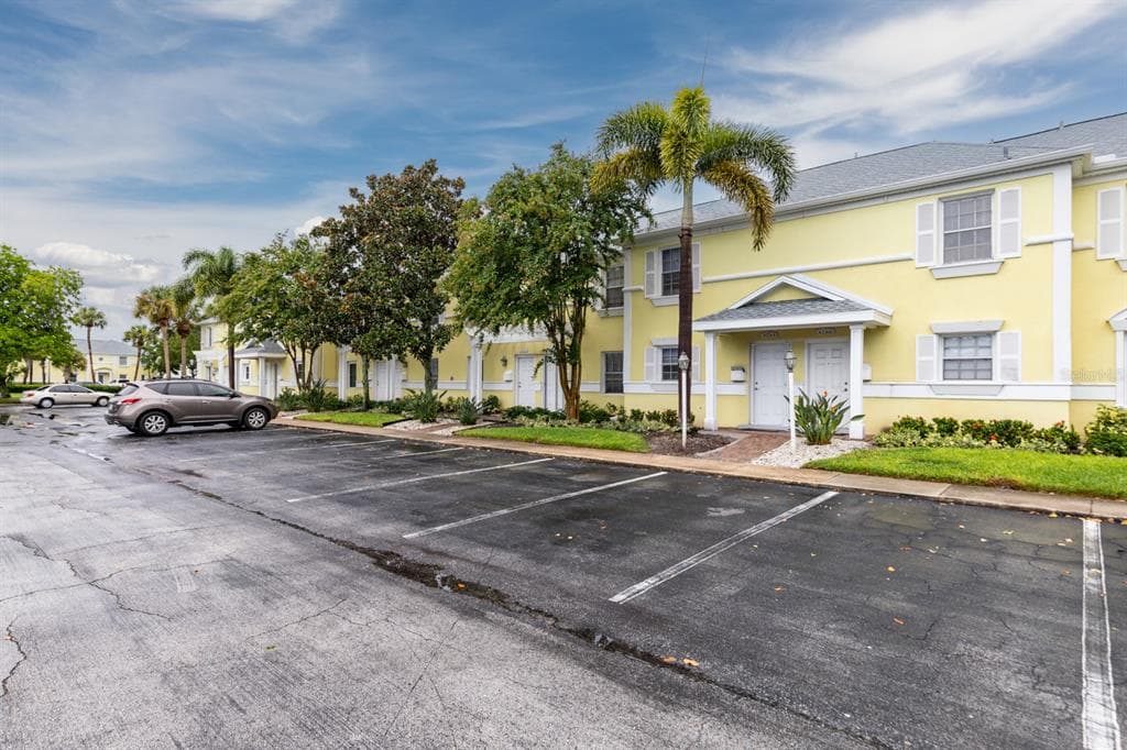 4784 SNOOK DRIVE SE ST PETERSBURG, FL 33705