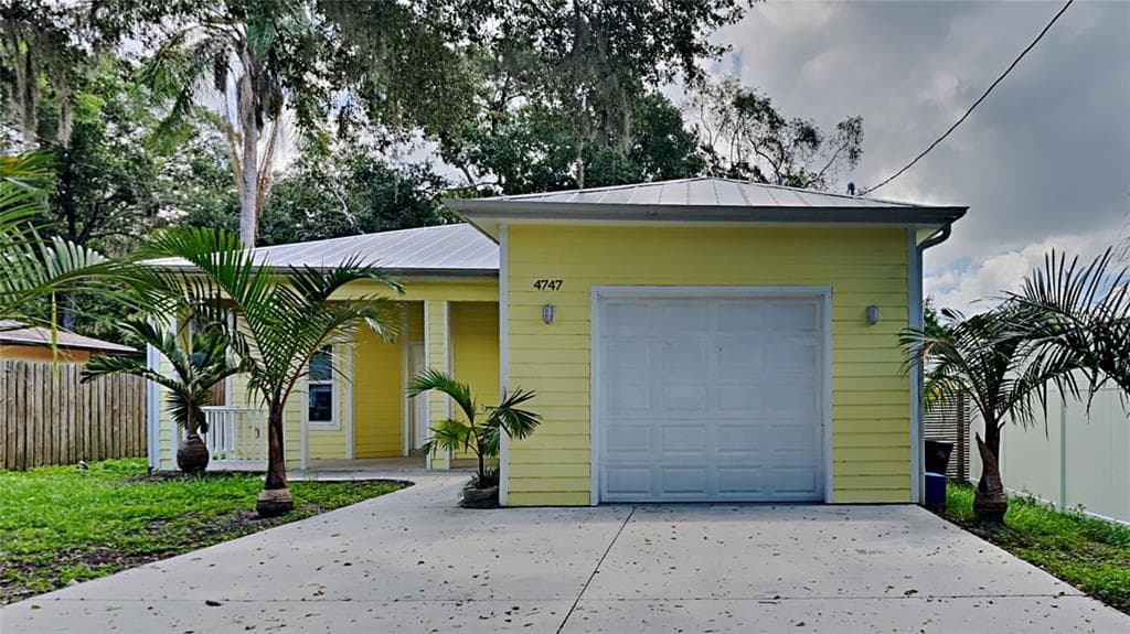 4747 VIOLET AVENUE SARASOTA, FL 34233