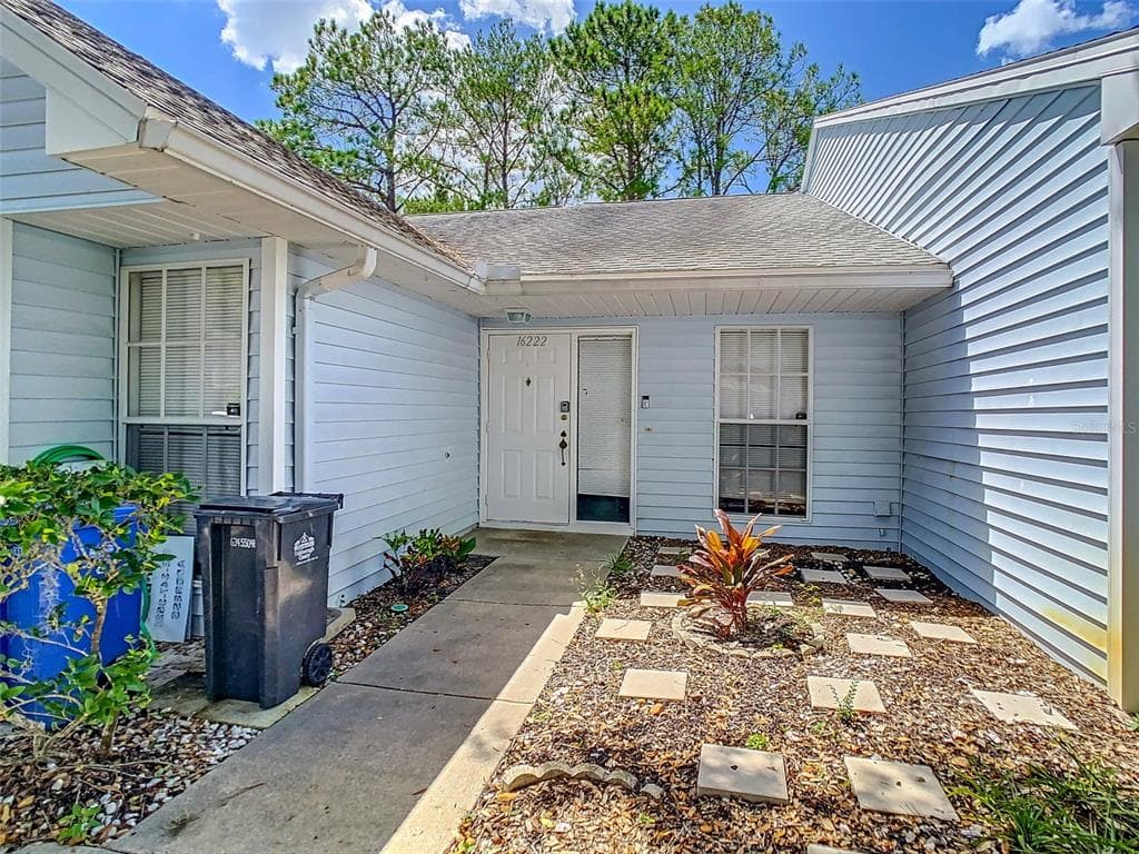 16222 RAMBLING VINE DRIVE W TAMPA, FL 33624