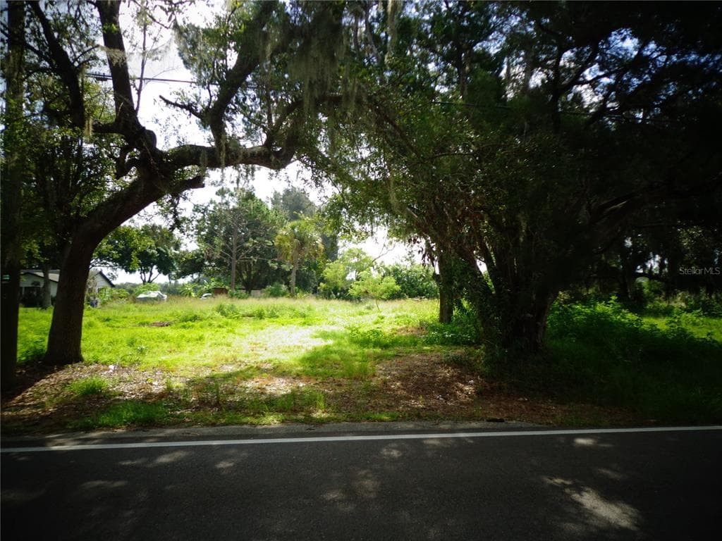 1426 SW 1ST STREET RUSKIN, FL 33570