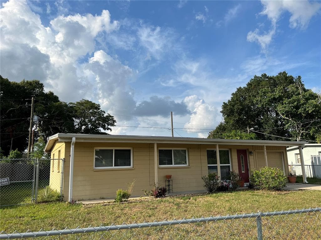 7814 TIDEWATER TRAIL TAMPA, FL 33619