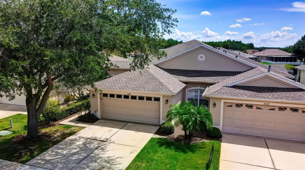 31333 SHAKER CIRCLE WESLEY CHAPEL, FL 33543