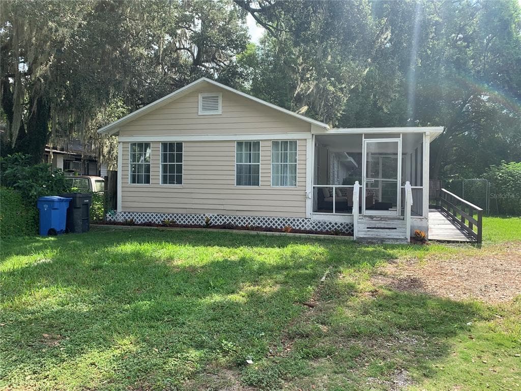 2512 ELM STREET SEFFNER, FL 33584