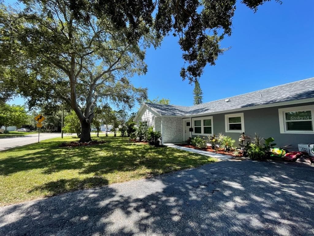 8410 14TH STREET N ST PETERSBURG, FL 33702