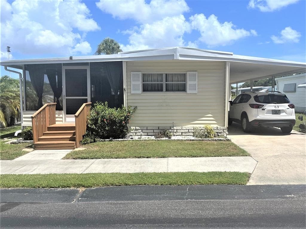 6100 62ND AVENUE N UNIT 22 PINELLAS PARK, FL 33781
