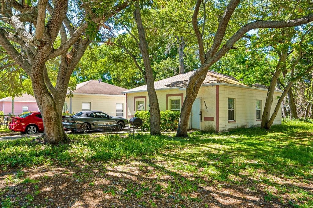 2201 17TH AVENUE S ST PETERSBURG, FL 33712