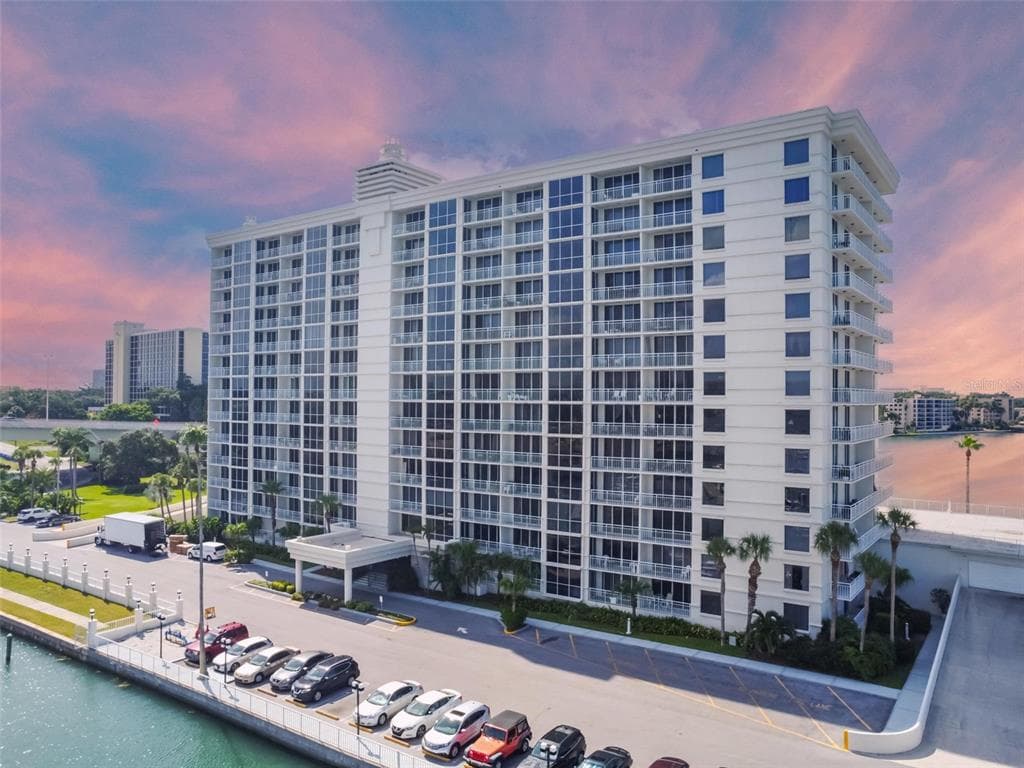 100 PIERCE STREET UNIT 704 CLEARWATER, FL 33756