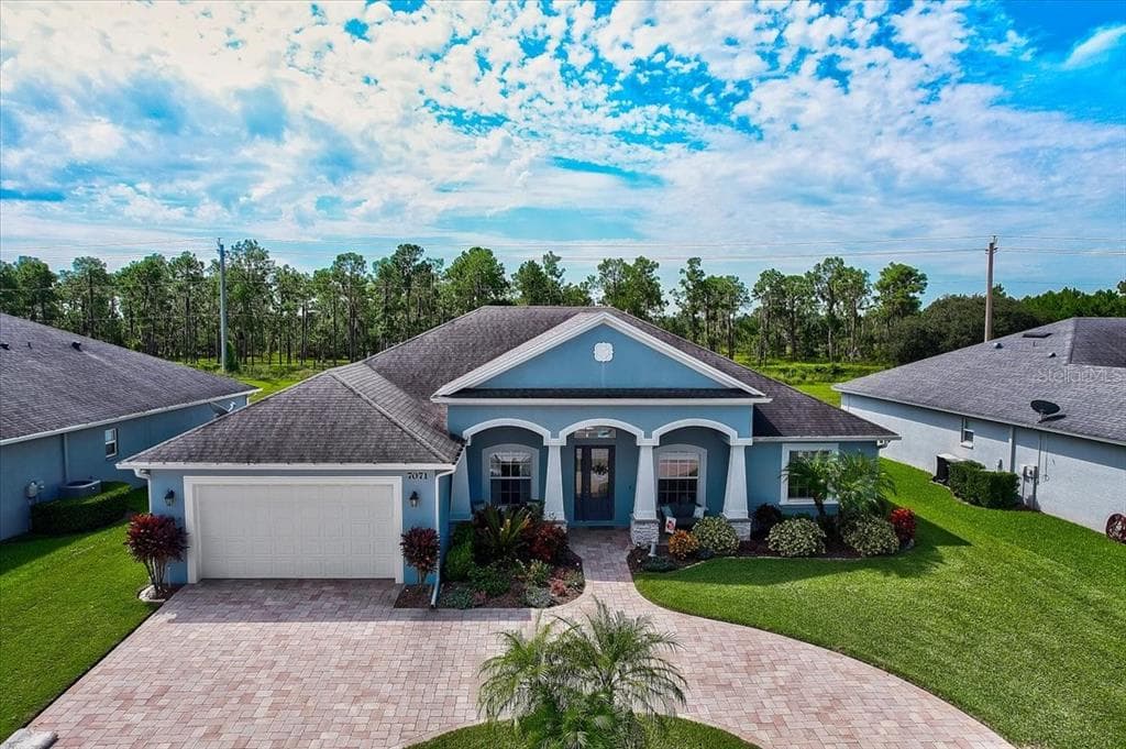7071 HIGHLANDS CREEK AVENUE LAKELAND, FL 33813