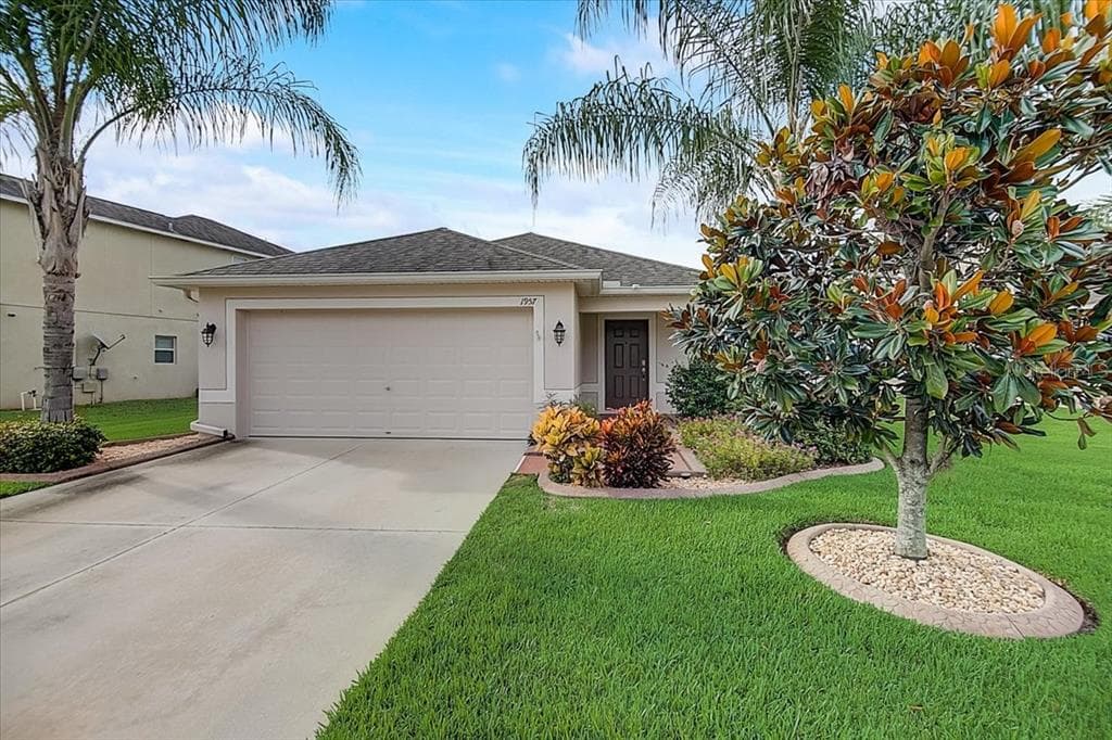 1957 HAWKS VIEW DRIVE RUSKIN, FL 33570