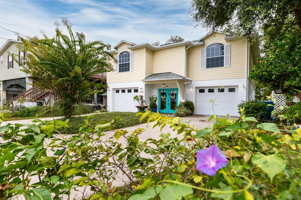 7244 ABERDEEN COURT WEEKI WACHEE, FL 34607
