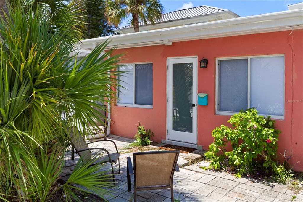 107 4TH AVENUE UNIT B ST PETE BEACH, FL 33706