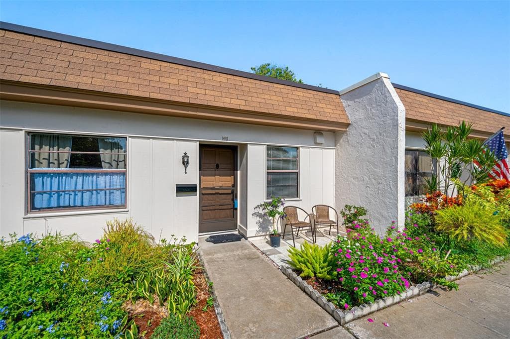1418 ARROWHEAD CIRCLE W UNIT D20 CLEARWATER, FL 33759